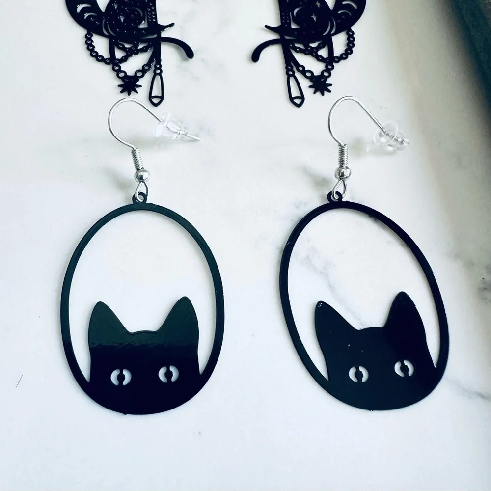 2/$30🌵 Black Cat Peekaboo Crescent Moon Earrings Cutout Spooky Halloween Goth - Picture 3 of 6